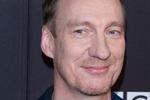 For 30 år siden lærte instruktøren Mike Leigh skuespilleren David Thewlis at agere andet end sjov nørd. Siden har Thewlis haft en lang række roller og er næsten altid værd at se. Foto: Hubert Boesl/Ritzau Scanpix
