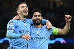 Sammen med Jack Grealish (tv.) fejrer Ilkay Gündogan sin scoring til 4-0. Foto: Oli Scarff/Ritzau Scanpix