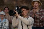 Steven Spielbergs alter ago Sammy Fabelman spillet af Gabriel Labelle opdager hurtigt sit kald i livet: Film! Film! Film! Still 