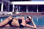 3-2 Miley Cyrus-Main Press Photo