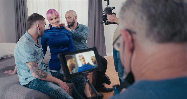 Opkøbet af selskabet bag Pornhub falder sammen med premieren på dokumentaren 'Money Shot: The Pornhub Story' på Netflix. Her oprulles flere af de skandalesager, der har omgærdet verdens største pornoside. Foto: Netflix