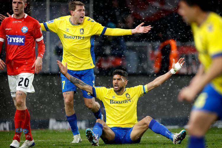 Nicolai Vallys og Ohi Omoijuanfo må forventes at skulle spille hovedroller, hvis Brøndby skal sikre en top seks-plads i Farum.  Foto: Jens Dresling