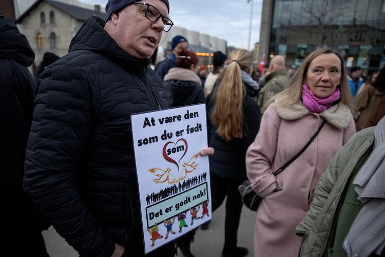 Der var demonstrationer på Frederiksberg i anledning af et dragshow for børn.  Foto: Finn Frandsen