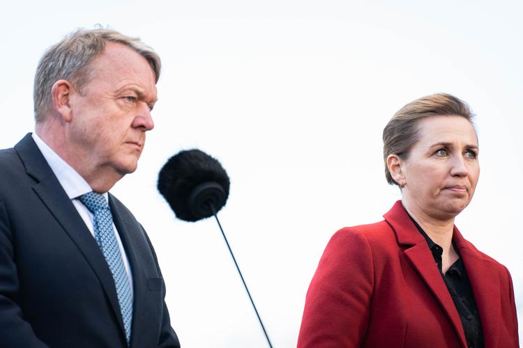 Statsminister Mette Frederiksen (S) og udenrigsminister Lars Løkke Rasmussen (M) til doorstep efter lanceringen af Ukraine-fonden på Marienborg i Kongens Lyngby, onsdag den 15. marts 2023.  Foto: Emil Nicolai Helms/Ritzau Scanpix