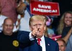 (FILES) In this file photo taken on September 03, 2022, former US President Donald Trump speaks during a campaign rally in support of Doug Mastriano for Governor of Pennsylvania and Mehmet Oz for US Senate at Mohegan Sun Arena in Wilkes-Barre, Pennsylvania. - Trump said he expects to be "arrested" on March 21, 2023, over hush money allegedly paid to a porn star before the 2016 election and urged Americans to protest. Citing a "leak" from the Manhattan district attorney's office, Trump wrote on his Truth Social platform on March 18, 2023: "Leading Republican candidate &amp; former President of the United States of America will be arrested on Tuesday of next week. Protest, take our nation back!" (Photo by Ed JONES / AFP) Foto: Ed Jones/Ritzau Scanpix