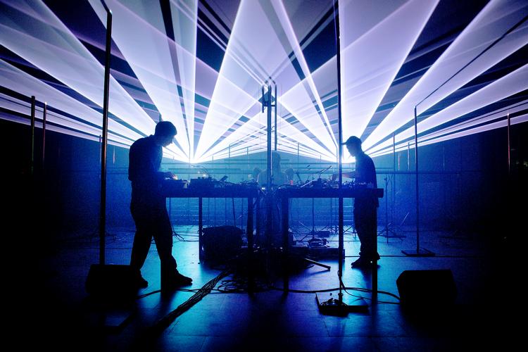 Ugen flyder over af fest. Blandt andet kan du danse til dj-set leveret af Simon Dokkedal fra Den Sorte Skole. Foto: Martin Lehmann