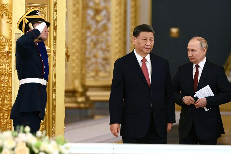 Der er tilsyneladende ganske god stemning mellem de to præsidenter fra Rusland og Kina, Vladimir Putin og Xi Jinping. Foto: Sputnik/Ritzau Scanpix