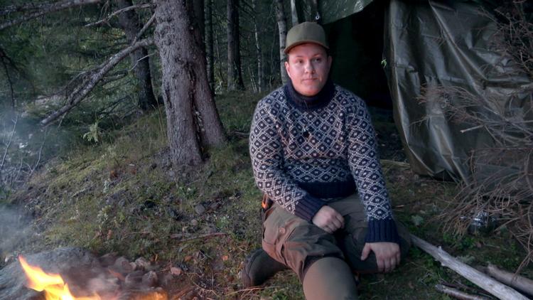 Victor døbte sin lejr 'Camp Hold Ud'. Men klarede den ikke længe. 