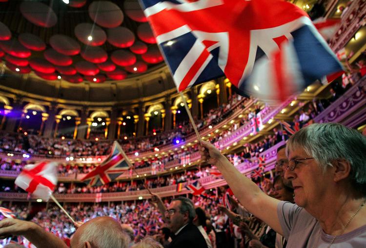 Det berømte vokalensemble B​BC Singers har i 99 år optrådt fast i radioen og ved store begivenheder som BBC Proms, der hvert år bliver holdt i Royal Albert Hall i London. Foto: Akira Suemori/Ritzau Scanpix