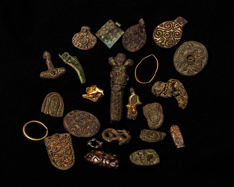 Nogle af de mange fund, Kimmo Schülz Jønsson har gjort, og som fra 1. april bliver udstillet på museet i Frederikssund og siden skal videre på Nationalmuseet.  Foto: Kristian Grøndahl /ROMU