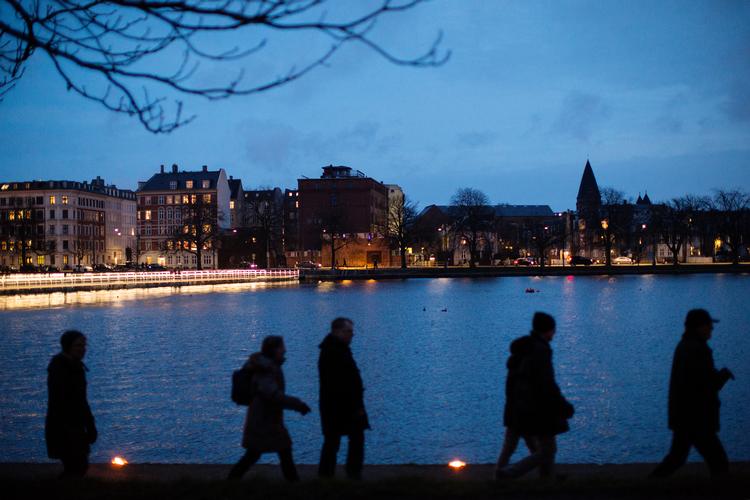 Rapport: Terrortruslen mod Danmark er fortsat alvorlig. Billedet her er fra en mindestund for ofrene for terror ved hhv. Krudttønden på Østerbro og den jødiske synagoge i februar 2015. Foto: Melissa Kühn Hjerrild