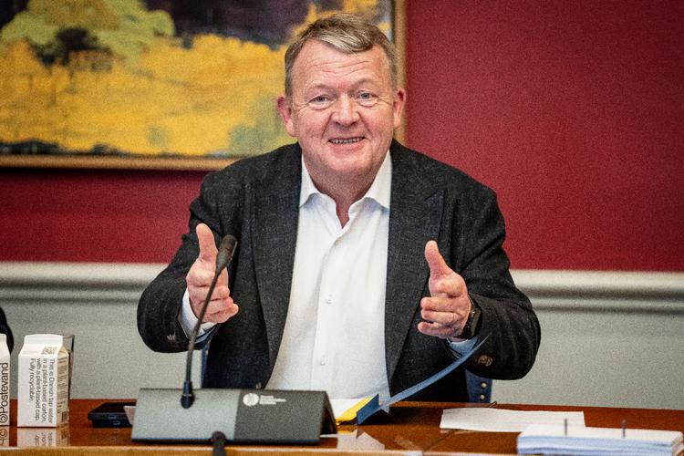Man skal næsten være blind for ikke at ane romanens paralleller til i dag, til drømmene hos regeringen og Lars Løkke Rasmussens parti, der har som erklæret mål at frigøre Danmark fra yderfløjenes tyranni. Arkivfoto Mads Claus Rasmussen