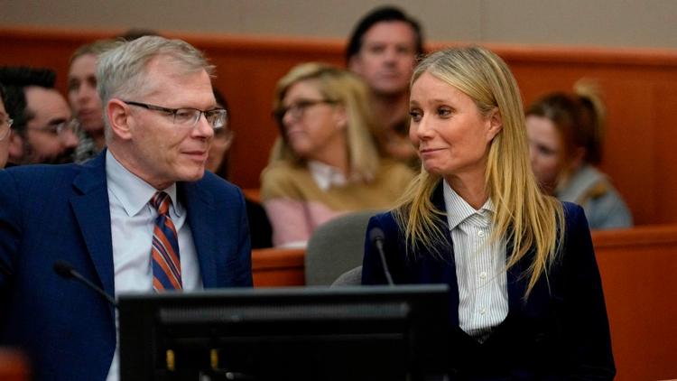 Gwyneth Paltrow og forsvarsadvokat Steve Owens var tilfredse, da dommen blev afsagt.  Foto: Pool/Ritzau Scanpix