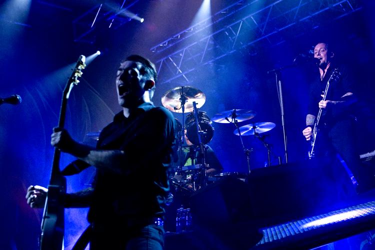 Det danske band Volbeat, der spiller på spillestedet Tobakken I Esbjerg på deres Europatour i 2010. Tobakken var en af de tre spillesteder, der i tirsdags blev ransaget og er netop gået konkurs.  Foto: Melissa Ørnstrup