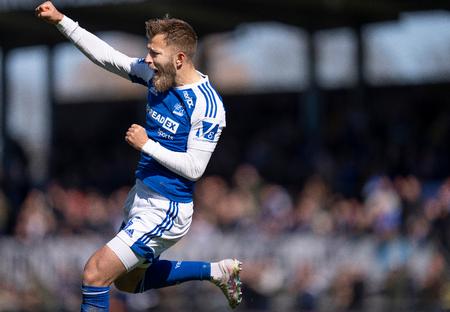 Lyngbys Frederik Gytkjær fejrer sin scoring til 1-1. Foto: Liselotte Sabroe/Ritzau Scanpix