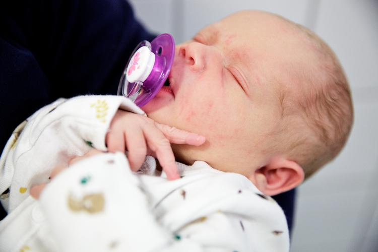 I 2022 blev der født 197 børn af mødre på 19 år eller derunder. Samtidig blev der født 220 børn af mødre på 45 år eller derover. Foto: Lasse Kofod