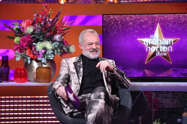  Komikeren, der interviewer celebriteter, er for længst selv blev en celebritet. Graham Norton i det berømte studie.   Foto: Matt Crossick/Ritzau Scanpix