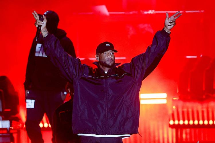 Rapperen Booba har med en effektiv kampagne sat fokus på influencerne, som ifølge ham ødelægger de unge.  Foto: Romain Perrocheau/Ritzau Scanpix