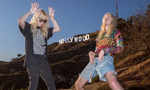 Laura Les (tv.) og Dylan Brady (th.) deler vandene med deres fuldkommen hektiske musikalske sammensurium af alt fra heavymetal til techno og polka. Foto: PR-foto
