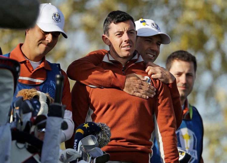 Ved Ryder Cup har Rory McIlroy og Sergio Garcia været et fast makkerpar på det europæiske hold som her i 2018. Nu taler de ikke længere sammen. Foto: Matt Dunham/Ritzau Scanpix