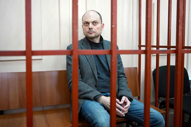 En af Putins politiske modstandere i Rusland, Vladimir Kara-Murza, er anklaget for landsforræderi og risikerer at blive sendt i fængsel i op mod 25 år. Foto: Natalia Kolesnikova/Ritzau Scanpix