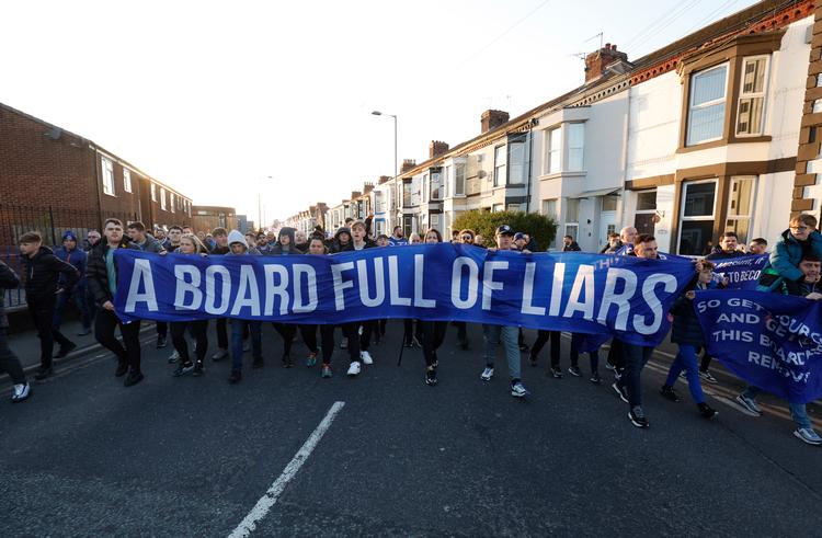 En del af Evertons fans er meget utilfredse med klubbens ledelse, hvilket de gjorde klart, da klubben for nylig tog imod Tottenham. Foto: Jason Cairnduff/Ritzau Scanpix