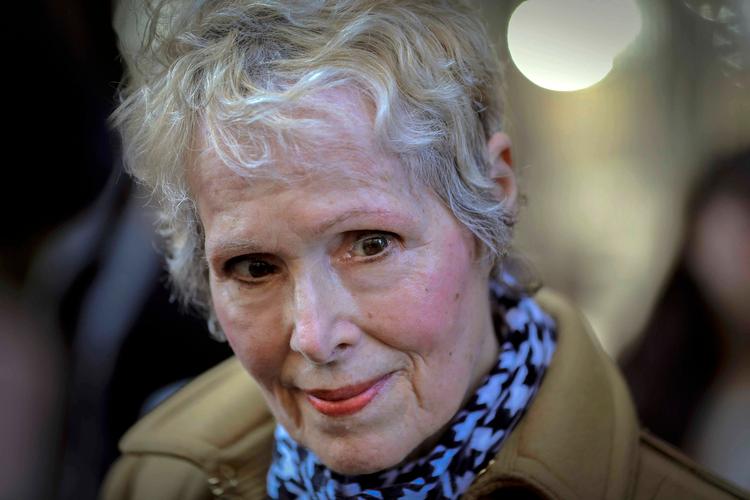Ifølge Carroll blev hun voldtaget af Trump i et prøverum i stormagasinet Bergdorf Goodman på Manhattan i 1990’erne. Foto: Seth Wenig/Ritzau Scanpix