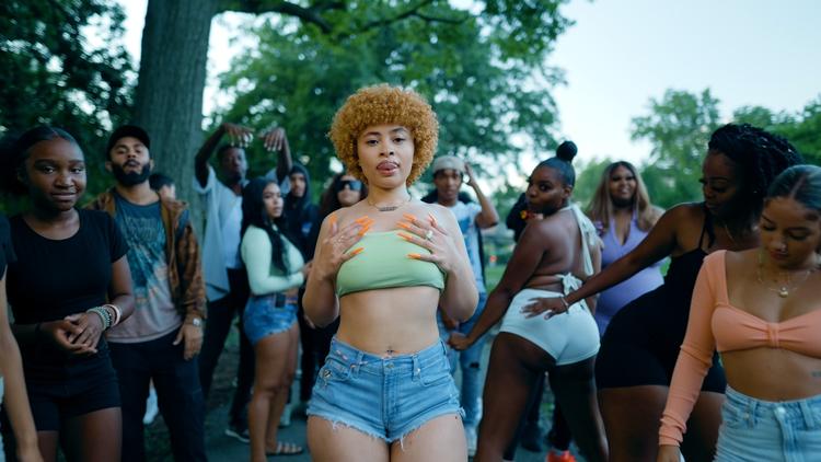 Ice Spice har vendt op og ned på reglerne i amerikansk hiphop med sin tekster.  Pr-foto:  George Buford