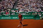 Efter en torsdag med regnvejrsafbrydelser og tennis næsten frem til midnat skinnede solen, da Holger Rune spillede sig i sin anden semifinalen i en ATP 1000-turnering.   Foto: Daniel Cole/Ritzau Scanpix