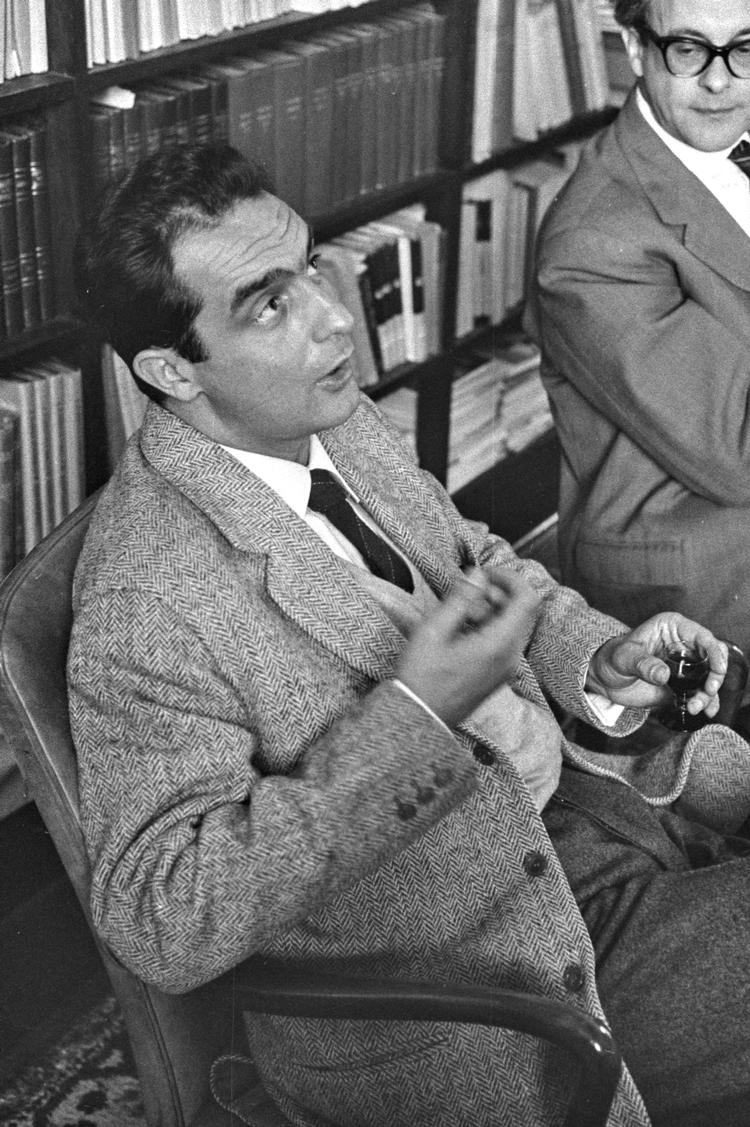 Italo Calvino, her fotograferet under et besøg i Danmark, udsendte sin roman 'Klatrebaronen' i 1959.   Foto: Erik Gleie