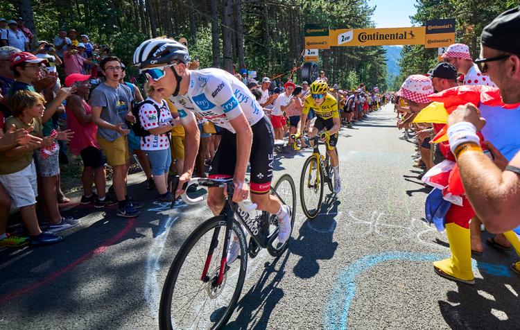 Jonas Vingegaard påpeger, at han i foråret 2022 »ikke havde en chance« mod Tadej Pogacar, inden han knækkede sloveneren i Tour de France.  Foto: Claus Bonnerup
