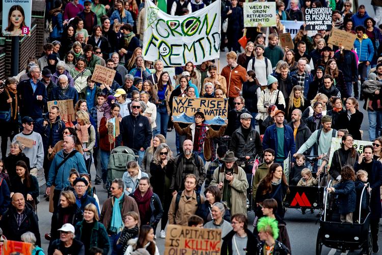 Mellem 30.000 og 50.000 mennesker deltog i Folkets klimamarch i København i oktober 2022. Foto: Jacob Ehrbahn