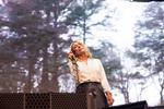 I de senere år har Kim Gordon turneret som solist med eget band. Her ses hun ved en koncert i Chicago i 2021.  Foto: Imagespace /mediapunch/Ritzau Scanpix