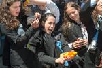 Der er øl i vandpistolerne under Coimbras Queima das Fitas fest i maj. 