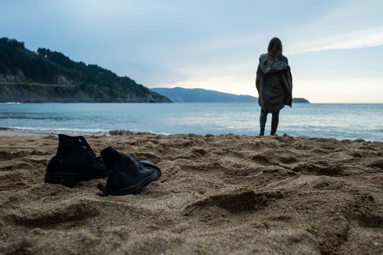 En ung kvinde drukner, og hendes søster forsøger at finde ud af, hvad der skete. Det er en del af plottet i den spanske Netflix-serie 'Intimitet'. Foto: David Herranz/Netflix 