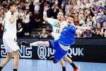 Elias Ellefsen a Skipagøtu, der her ses her i en tidligere kamp mod Tyskland, er et af de store talenter på Færøernes landshold. Han skal i næste sæson spille for storklubben THW Kiel. Mod Ukraine scorede han hele 13 gange. Foto: Frank Molter/Ritzau Scanpix