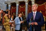 Der venter nu formanden for Repræsentanternes Hus, republikaneren Kevin McCarthy, noget af en opgave at få demokraterne til at nikke ja til en udgave af forslaget, som ikke samtidig får de mest konservative republikanere til at stemme nej. Foto: Tasos Katopodis/Ritzau Scanpix