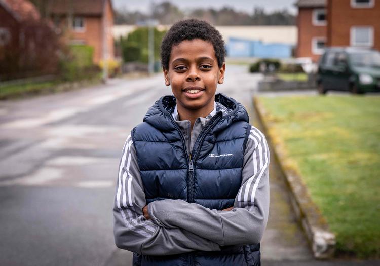 Den svenske statsminister har inviteret den 11-årige asylansøger Murhaf Hamid på besøg i Riksdagen, og senere skal han mødes med den svenske dronning Silvia. Foto: Johan Nilsson/tt/Ritzau Scanpix