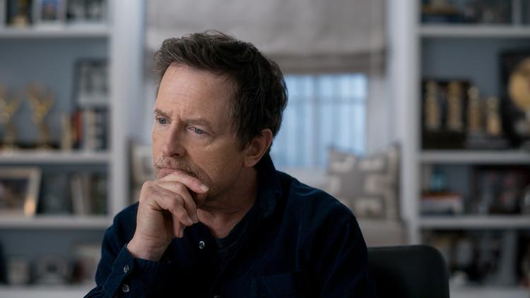 Michael J. Fox kæmper hver evig eneste dag med sin Parkinson. Men det sidste, han vil have, er medlidenhed.
 Foto: Apple+ 