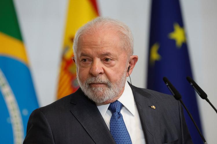 Brasilien er uden tvivl blevet ekstra interessant, efter at socialisten Lula da Silva for nylig vandt præsidentposten fra den højreradikale nationalist Jair Bolsonaro, skriver Anne M. Sørensen. Foto: Juan Medina/Ritzau Scanpix