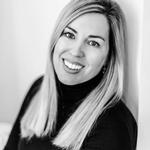 Britiske Sarah Pearse debuterede i 2021 med 'Sanatorium', som nu udkommer på dansk. Pearse har studeret engelsk og creative writing på universitetet og arbejdet med pr, inden hun begyndte at skrive bøger. Foto: Rosie Parsons Photography