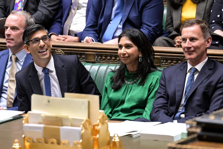 Den britiske indenrigsminister, Suella Braverman, vil gribe ind over for den stigende udnyttelse af kvinder, der må betale for mad og husleje med sex. Foto: Jessica Taylor/Ritzau Scanpix