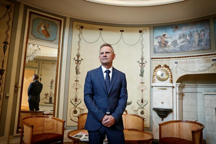 Rigsadvokat Jan Reckendorff afviser, at der på nogen måde skulle være tale om en trussel, når anklagemyndigheden siger, at den formentlig vil lade vigtige straffesager falde, hvis domstolene ikke lukker dørene fra start til slut. 
 Arkivfoto Jens Dresling