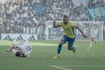 Efter at have nedlagt FC København har Brøndby og Kevin Mensah stadig chancen for også at overhale ærkerivalerne. Foto: Christian Falck Wolff