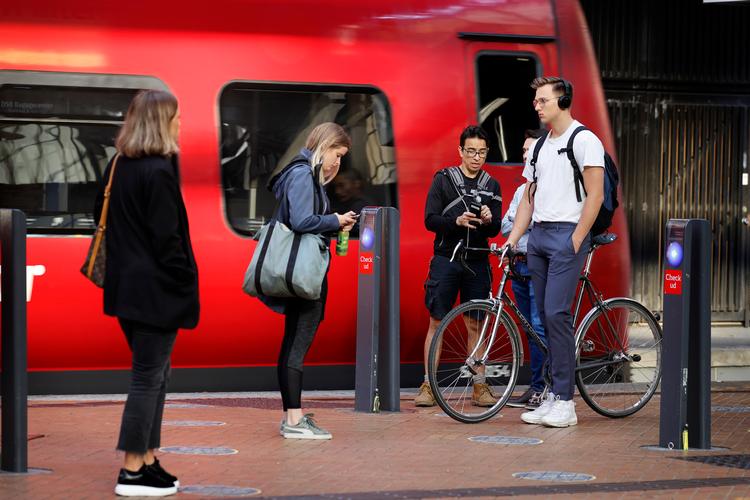 »Den nuværende S-bane har nået sin maksimumskapacitet i myldretiden, og vores nuværende generation af S-tog skal udskiftes indenfor 15 år«, lyder det fra DSB.  Foto: Jens Dresling (arkiv)