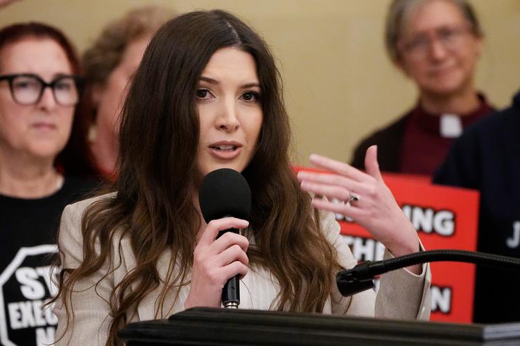 Lea Glossip - Richard Glossips kone - talte tidligere på ugen til et arrangement, der havde til sigte at få standset henrettelsen af Richard Glossip.  Foto: Sue Ogrocki/Ritzau Scanpix