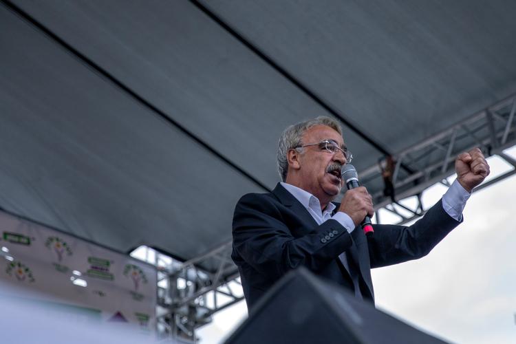 Mithat Sancar, en af de to partiledere for det prokurdiske parti HDP, ved et valgmøde i Tyrkiets hovedstad, Ankara, 10. maj 2023. Foto: Marie Ravn/Marie Ravn