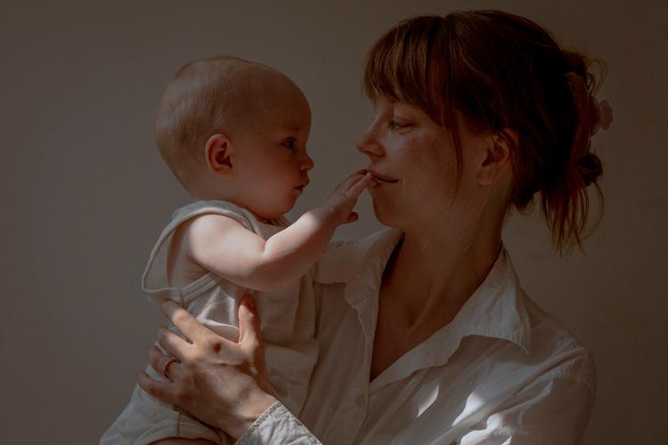 Anna Gottlieb har valgt at passe Walther hjemme frem for at sende ham i vuggestue. Foto: Christian Falck Wolff