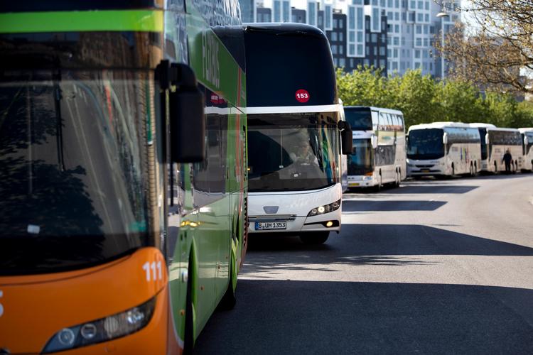 Kombardo Expressen, Flixbus og nu også Fleet er de busselskaber, der kæmpe om de rejsende mellem de danske byer. Foto: Finn Frandsen