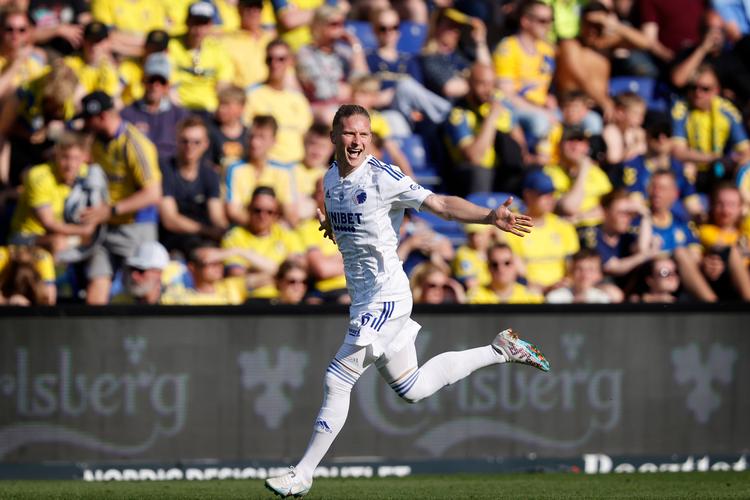 Christian Sørensen og FCK var i problemer i Brøndby, men har nu kurs mod guldet. Foto: Jens Dresling